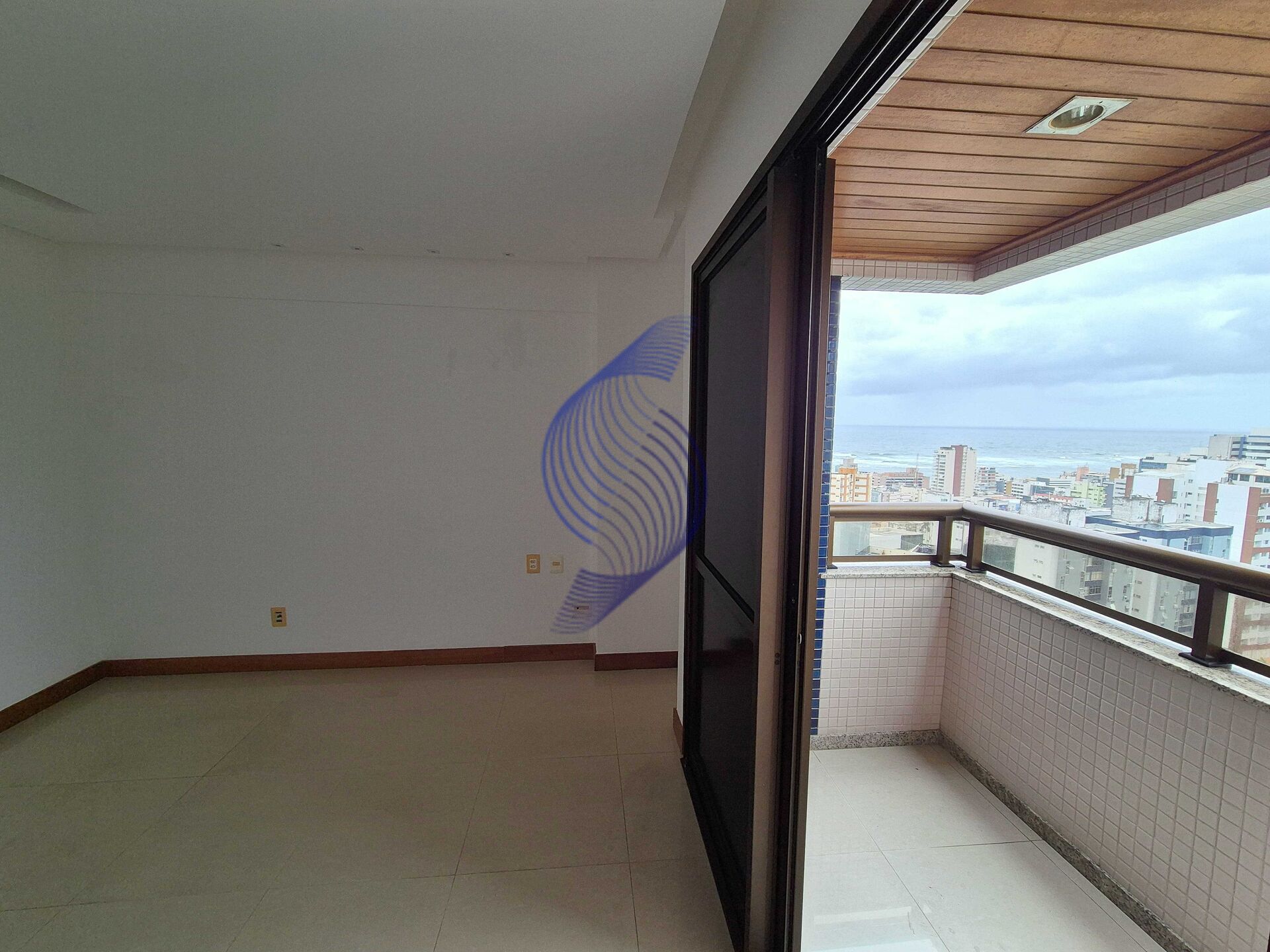 Apartamento à venda com 3 quartos, 137m² - Foto 4