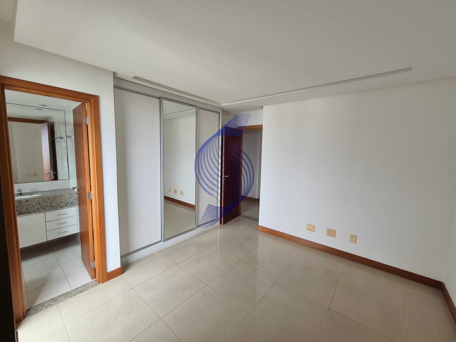 Apartamento à venda com 3 quartos, 137m² - Foto 12