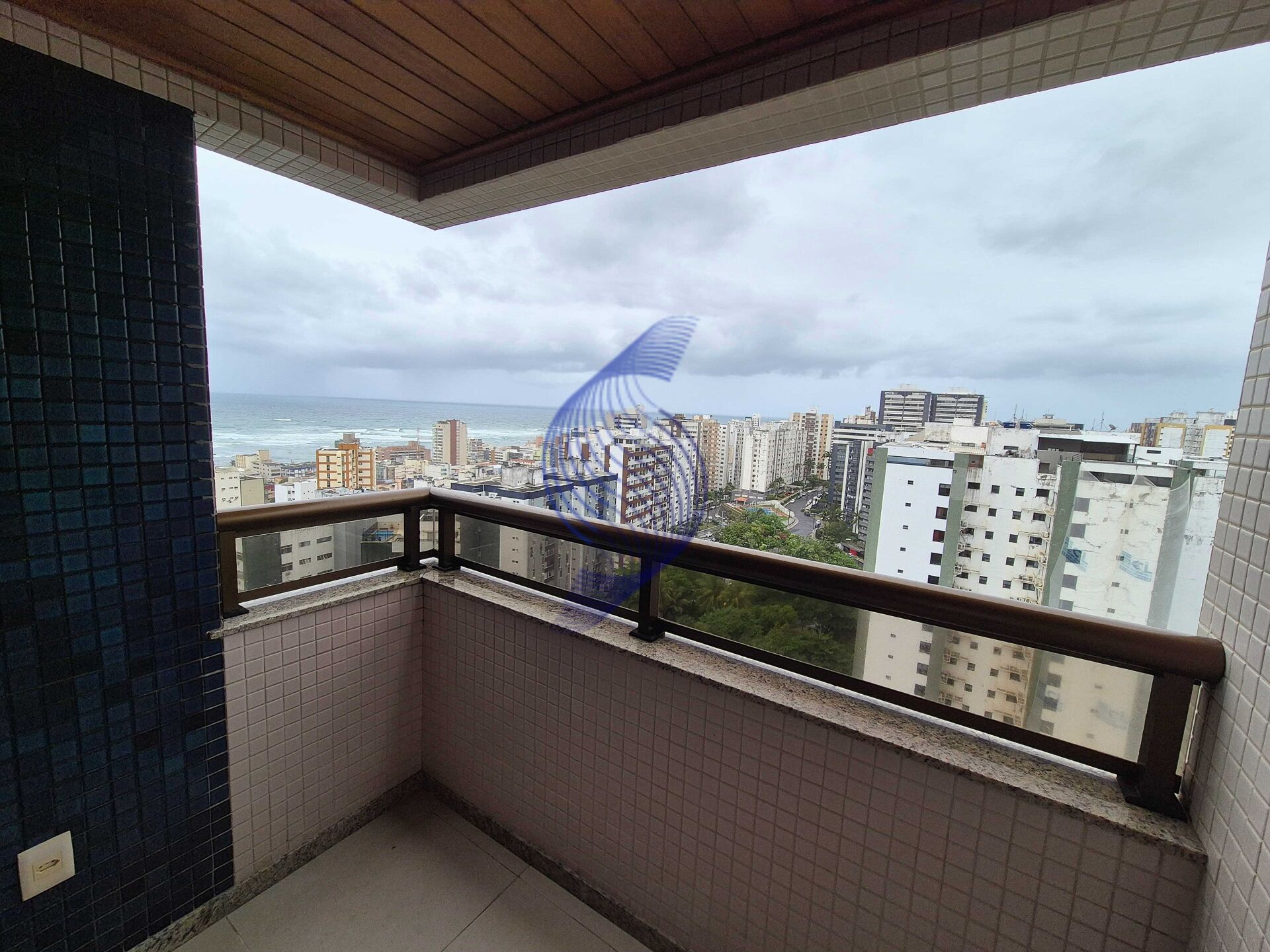 Apartamento à venda com 3 quartos, 137m² - Foto 3