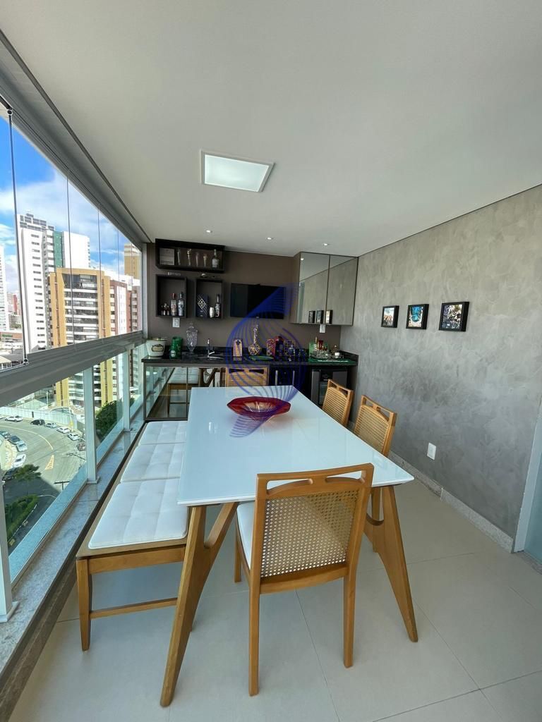 Apartamento à venda com 3 quartos, 126m² - Foto 2