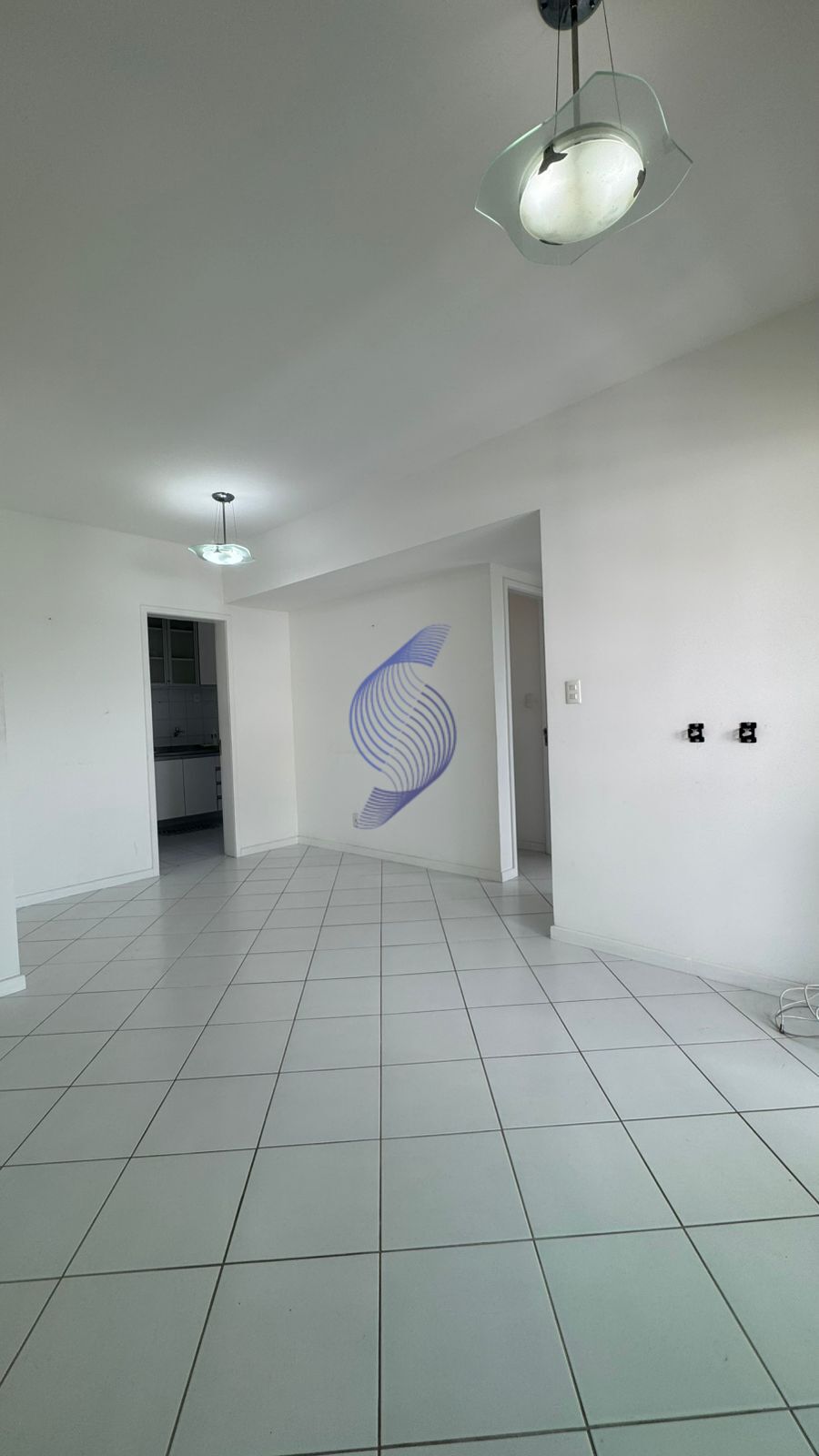 Apartamento à venda com 2 quartos, 57m² - Foto 2