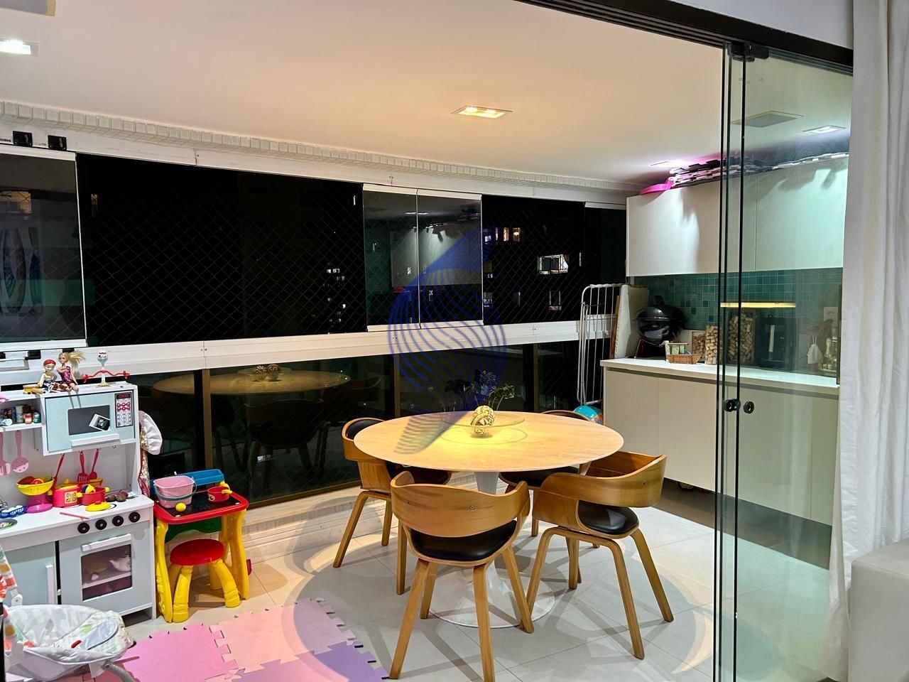Apartamento à venda com 3 quartos, 92m² - Foto 3