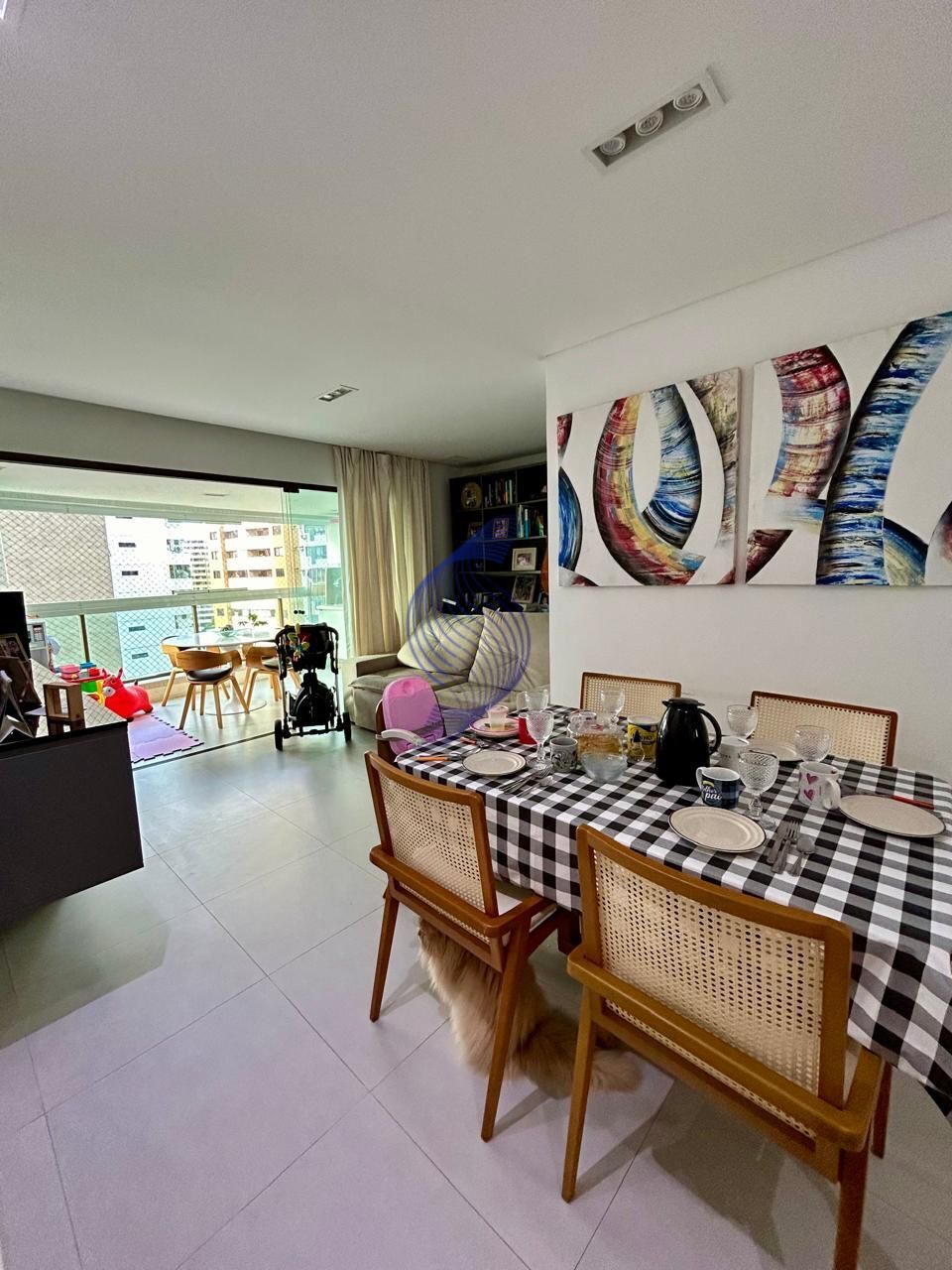 Apartamento à venda com 3 quartos, 92m² - Foto 4