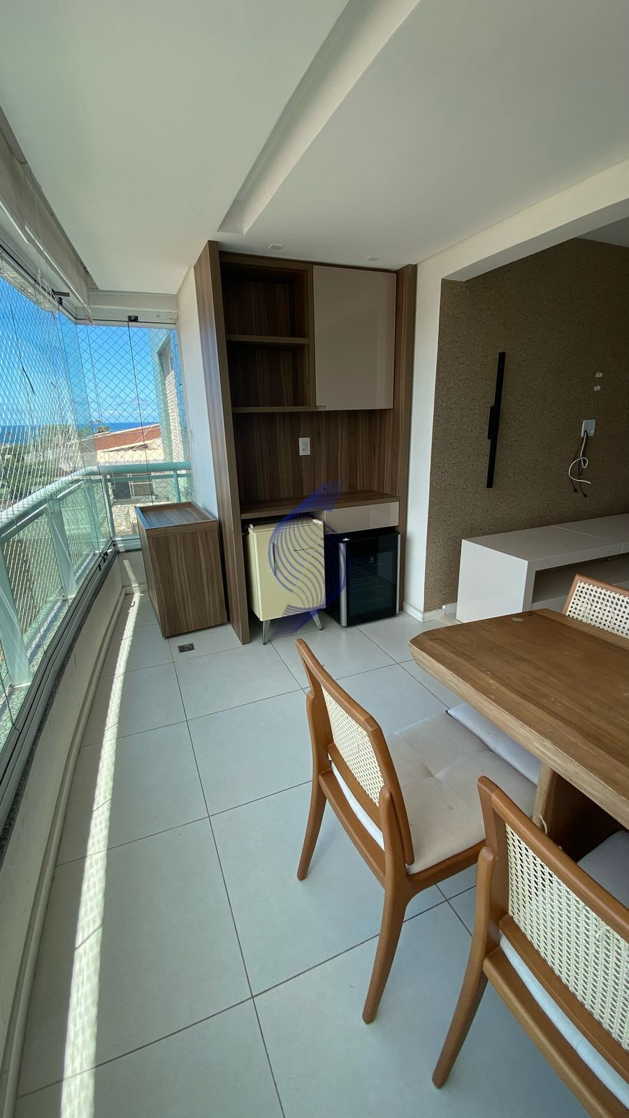 Apartamento à venda com 3 quartos, 143m² - Foto 2