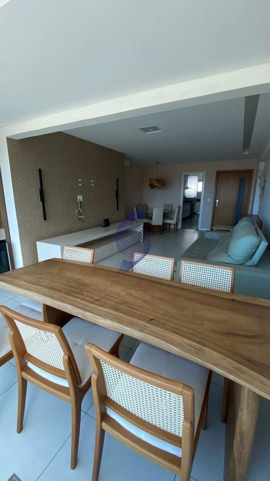 Apartamento à venda com 3 quartos, 143m² - Foto 3