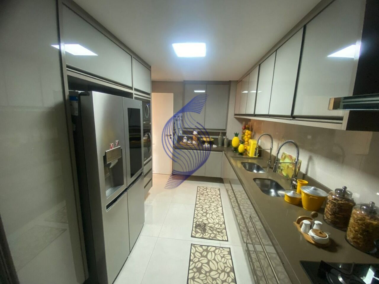 Apartamento à venda com 3 quartos, 200m² - Foto 14