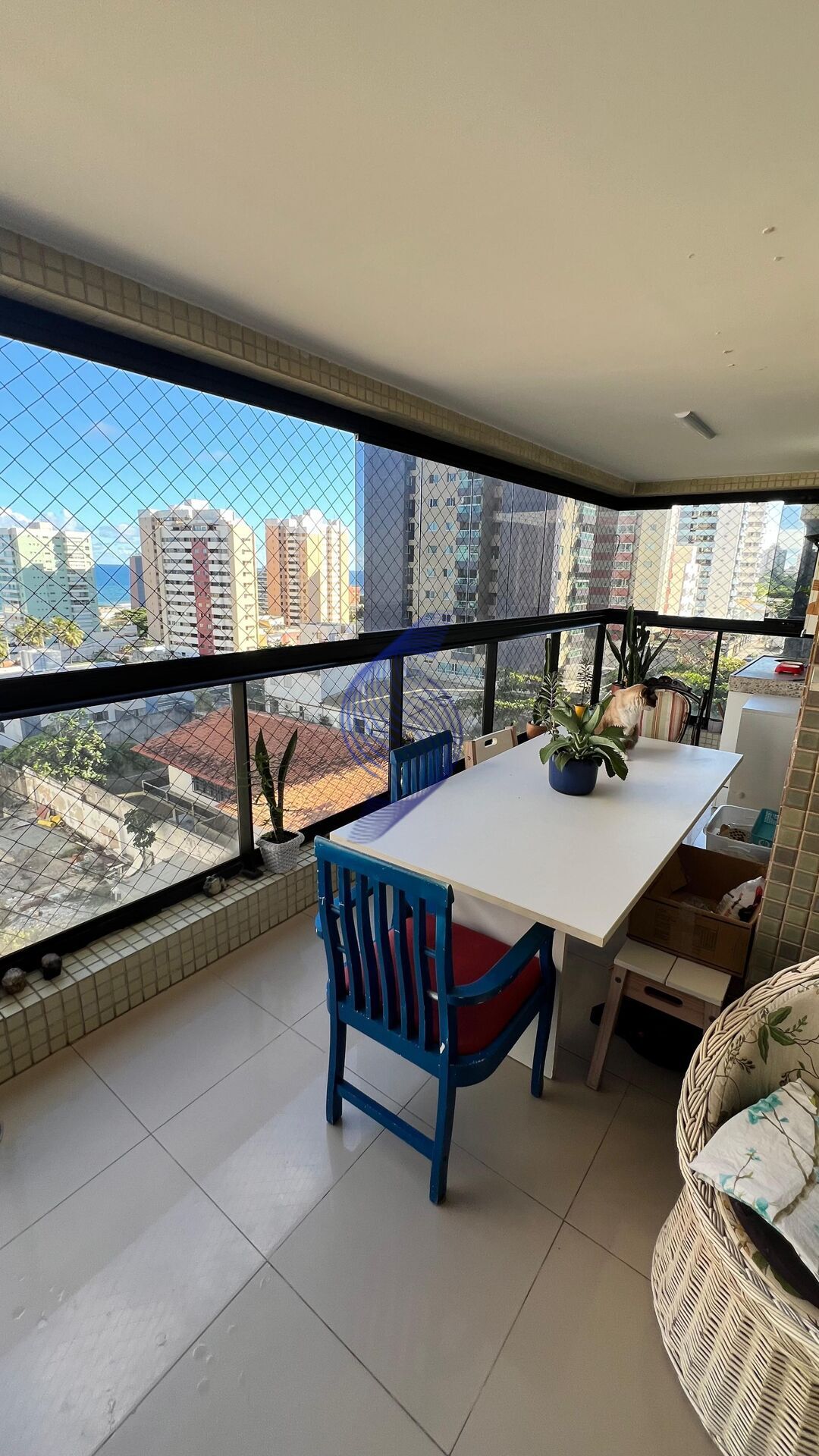 Apartamento à venda com 3 quartos, 128m² - Foto 2