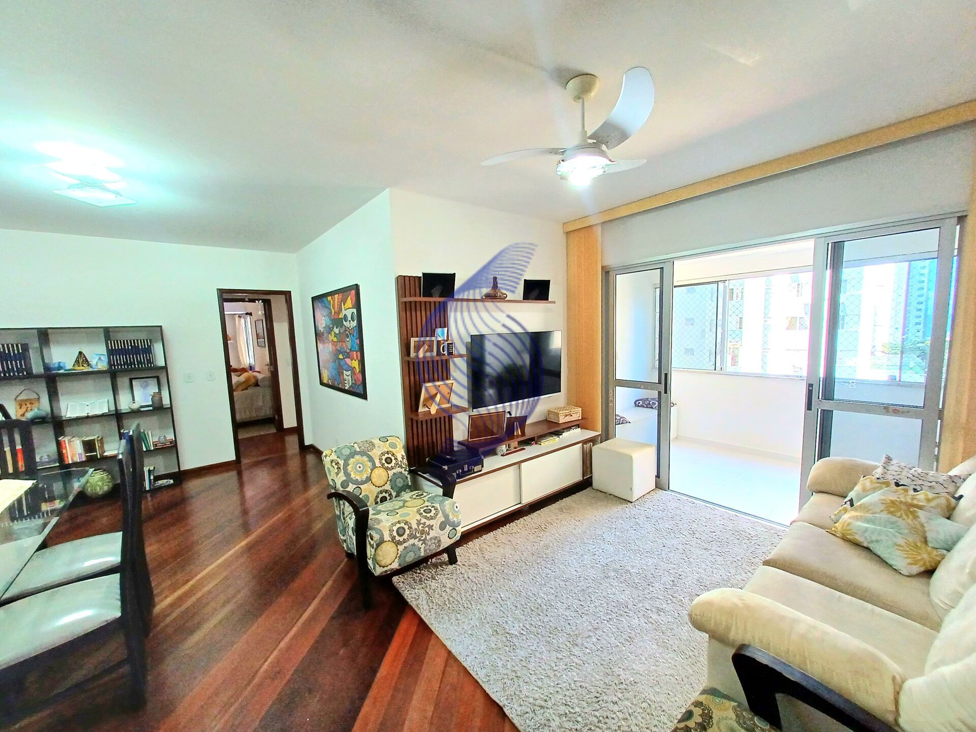 Apartamento à venda com 3 quartos, 110m² - Foto 2