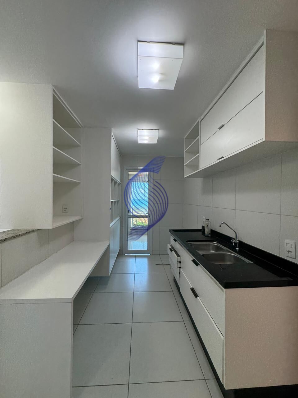 Apartamento à venda com 3 quartos, 142m² - Foto 10