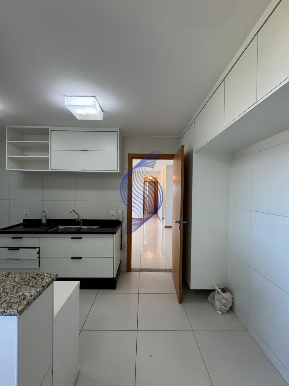 Apartamento à venda com 3 quartos, 142m² - Foto 11