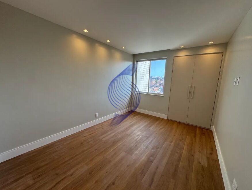 Apartamento à venda com 3 quartos, 110m² - Foto 10