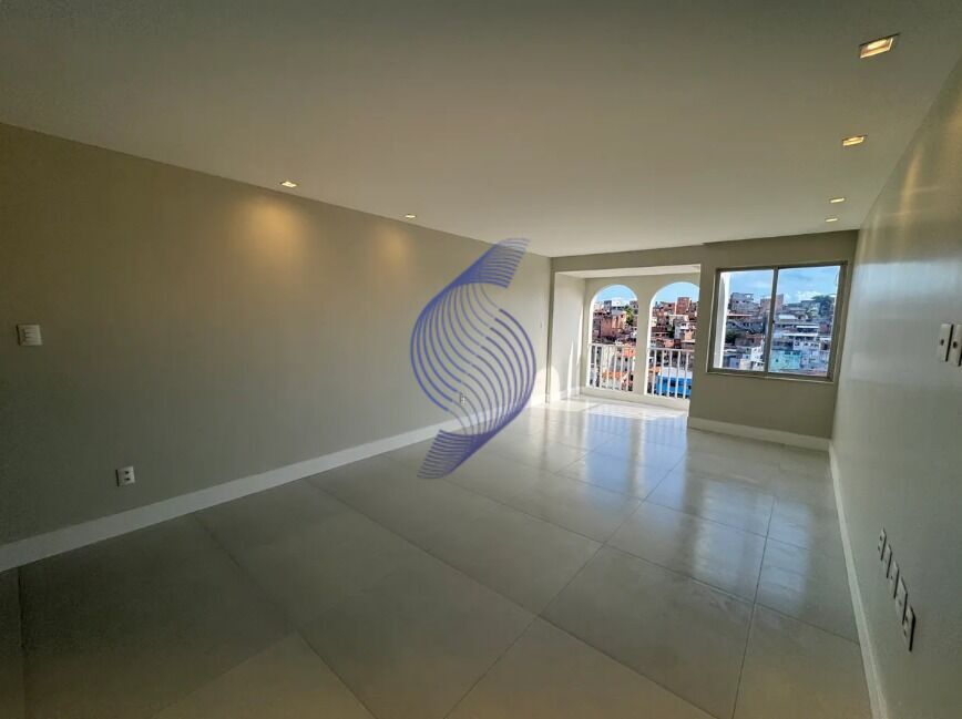 Apartamento à venda com 3 quartos, 110m² - Foto 2