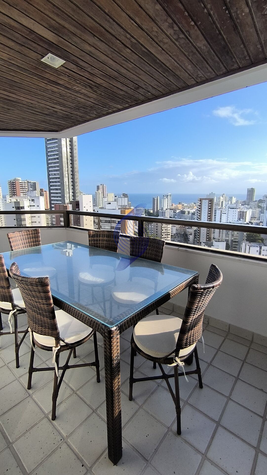 Apartamento à venda com 4 quartos, 303m² - Foto 2