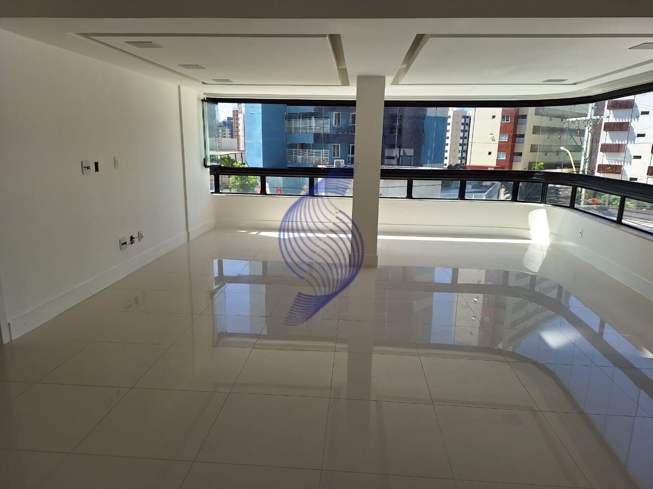Apartamento à venda com 3 quartos, 142m² - Foto 4