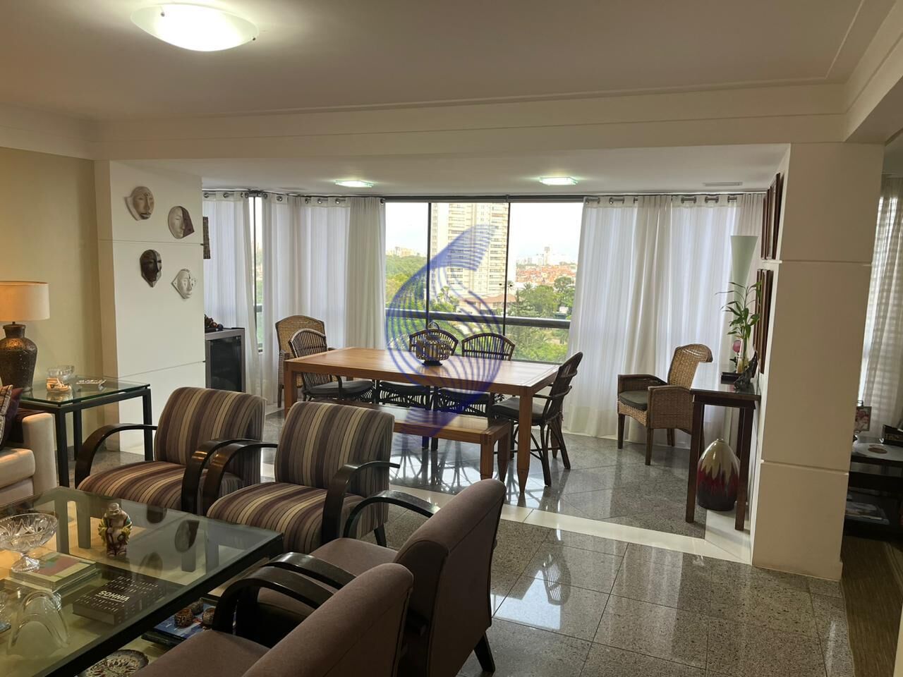 Apartamento à venda com 4 quartos, 256m² - Foto 3