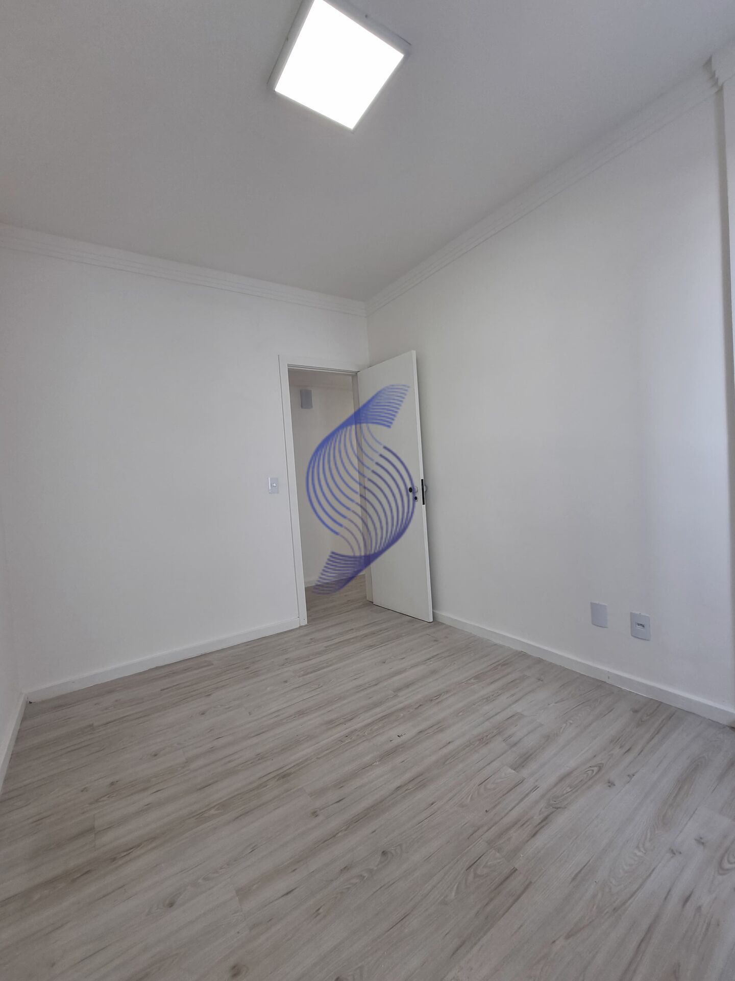 Apartamento à venda com 3 quartos, 94m² - Foto 13