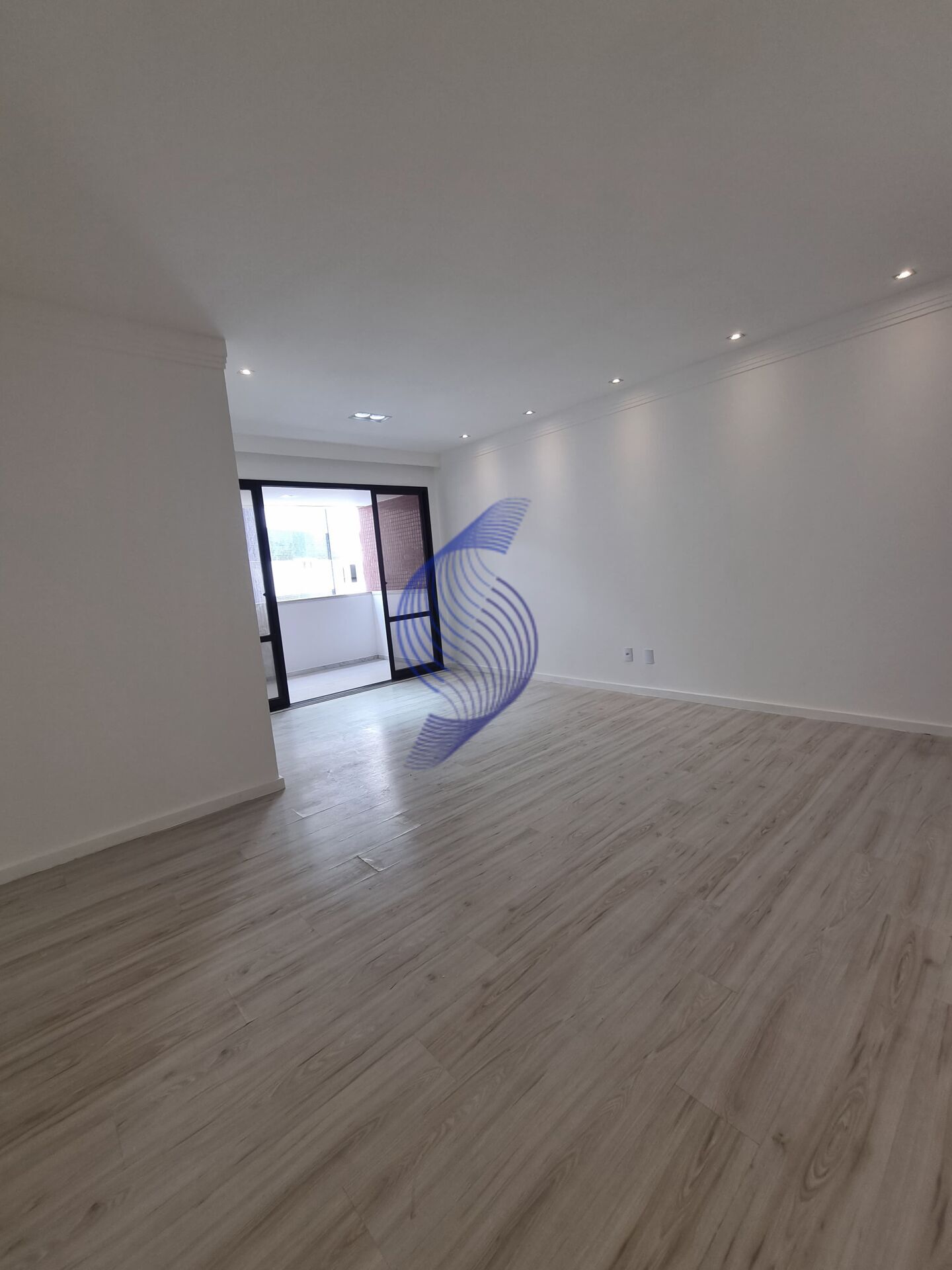 Apartamento à venda com 3 quartos, 94m² - Foto 3