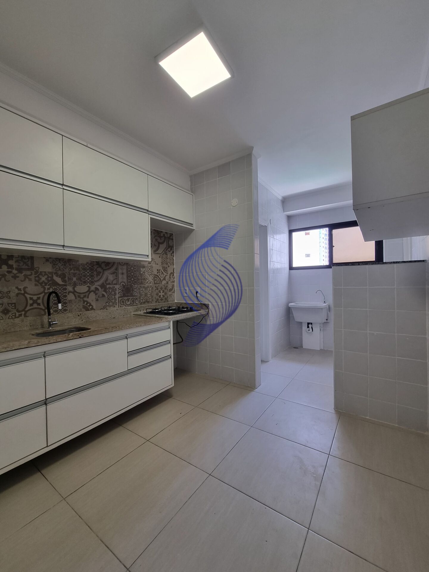 Apartamento à venda com 3 quartos, 94m² - Foto 7