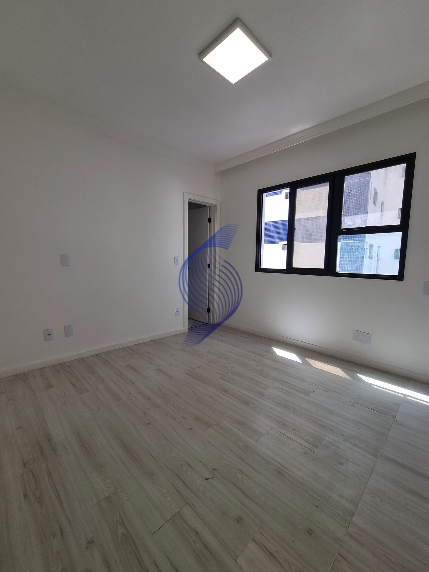 Apartamento à venda com 3 quartos, 94m² - Foto 10