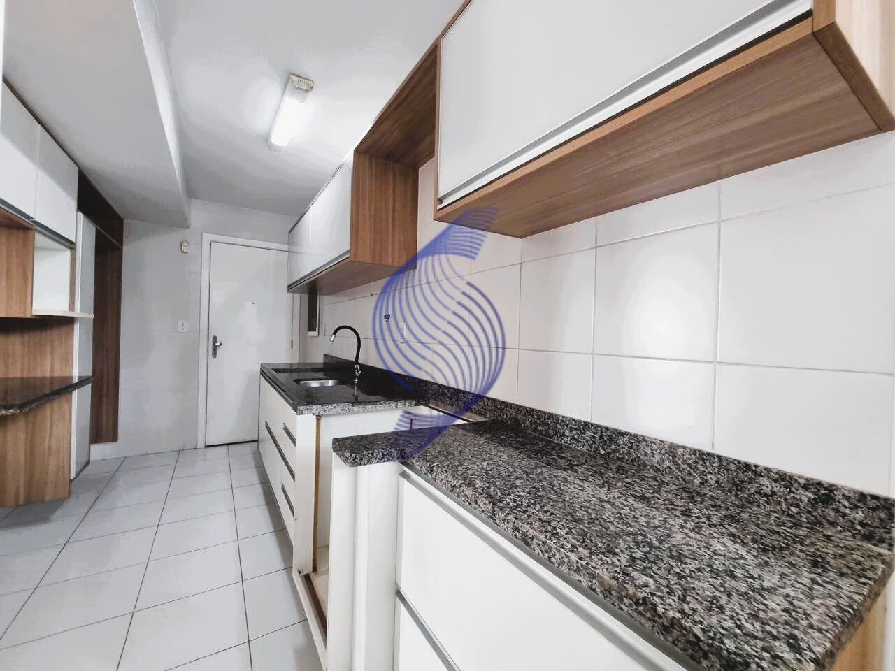 Apartamento à venda com 3 quartos, 95m² - Foto 8