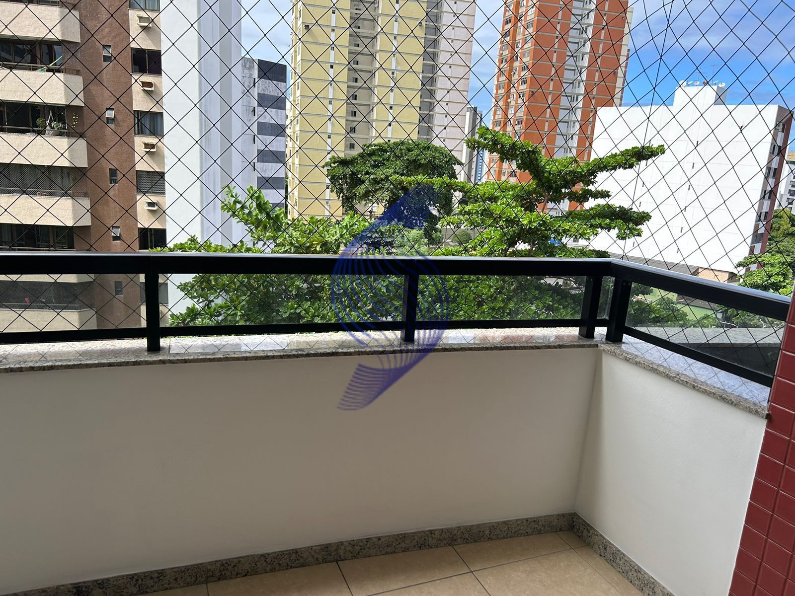 Apartamento à venda com 2 quartos, 95m² - Foto 2