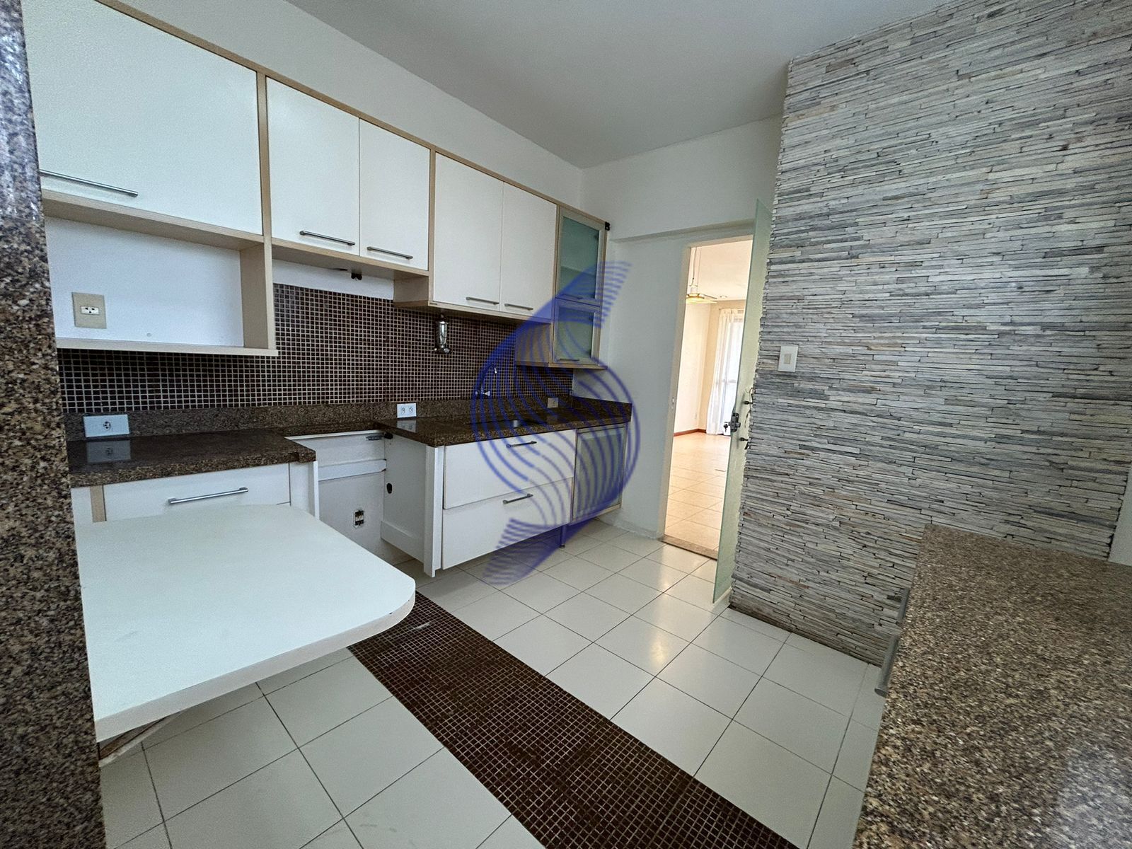 Apartamento à venda com 2 quartos, 95m² - Foto 7