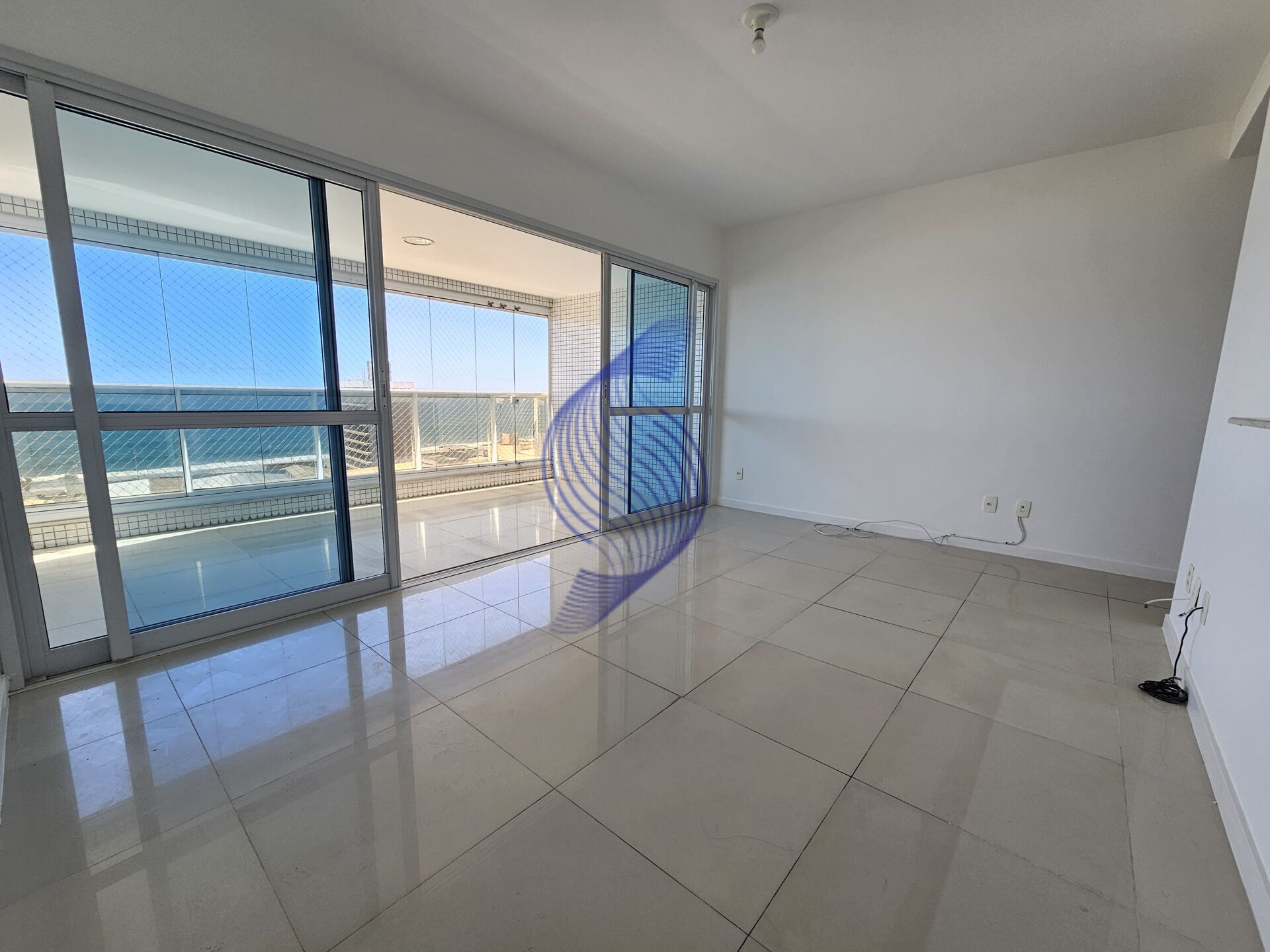 Apartamento à venda com 3 quartos, 93m² - Foto 2