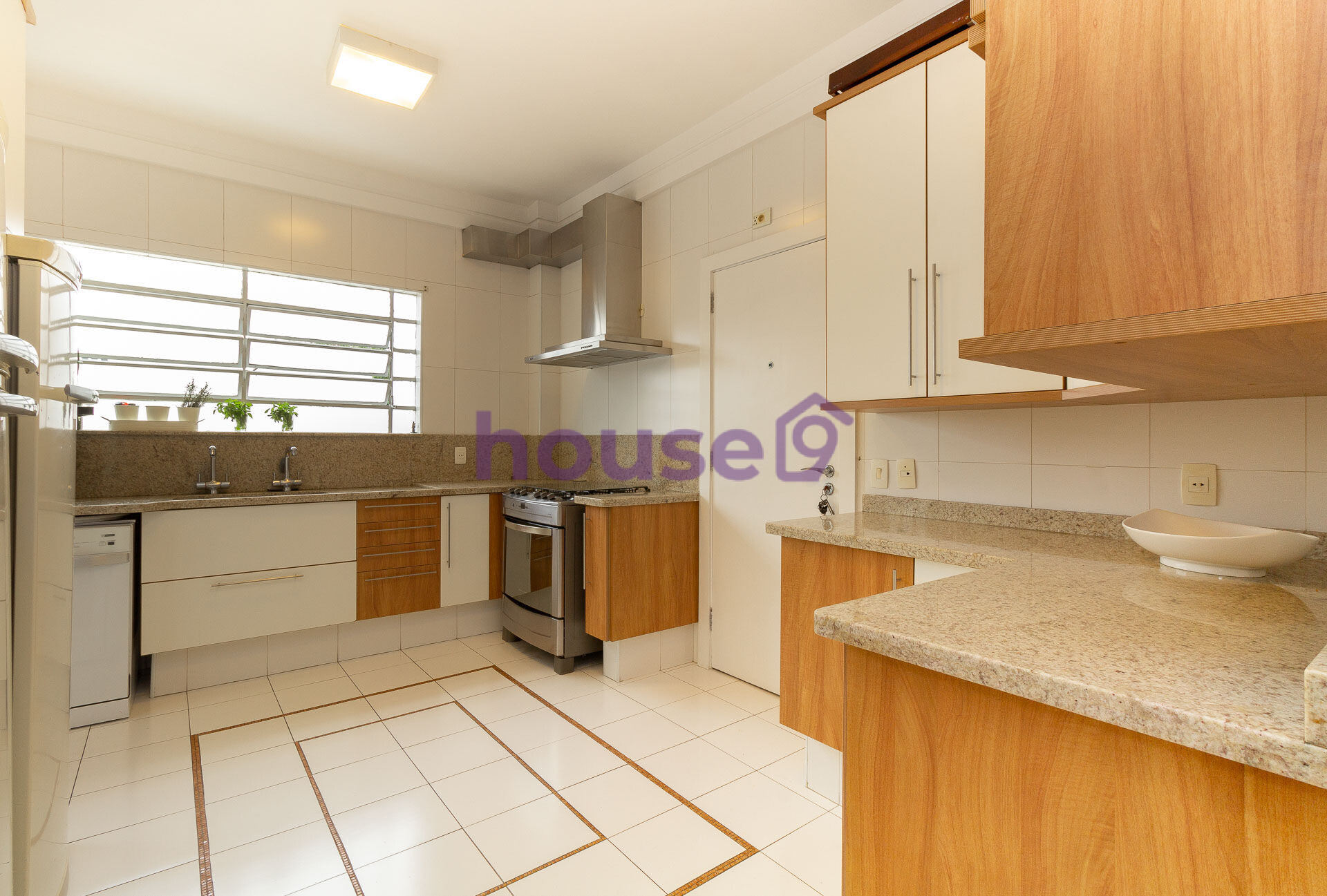 Apartamento à venda com 3 quartos, 268m² - Foto 6