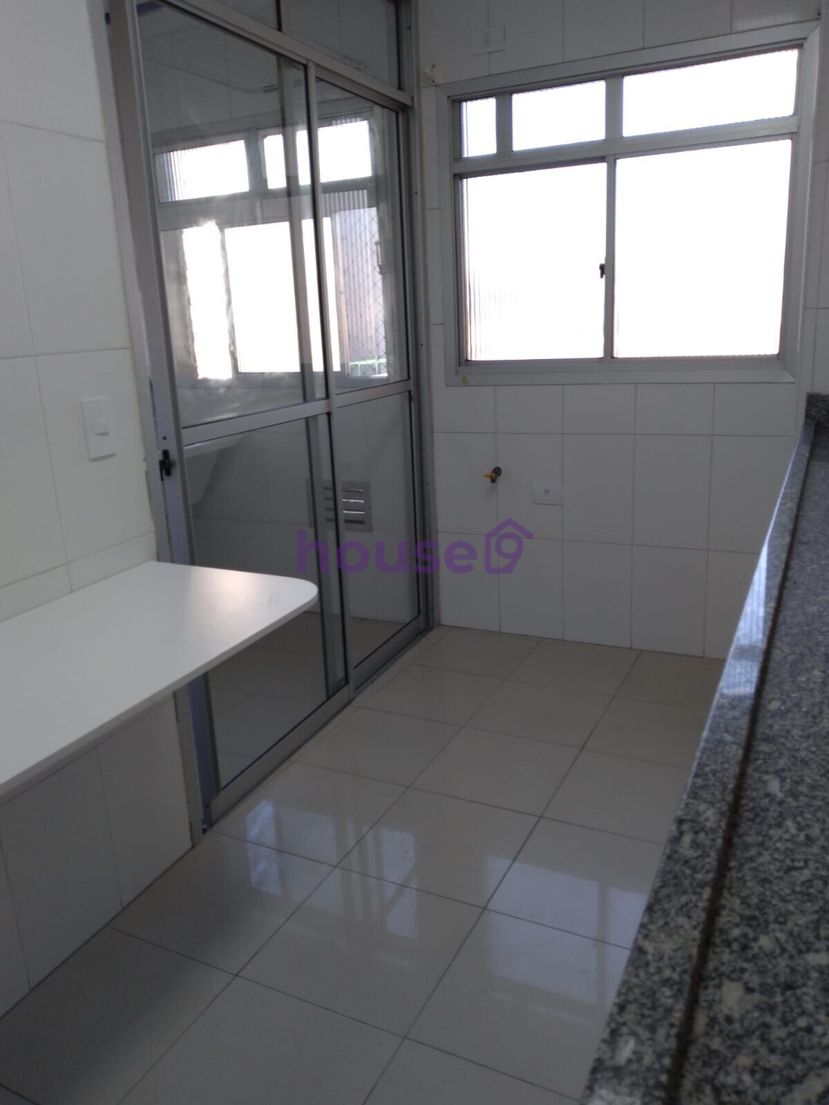 Apartamento à venda com 2 quartos, 62m² - Foto 26