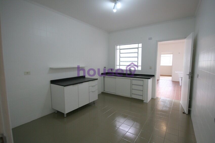 Casa para alugar com 3 quartos, 250m² - Foto 13