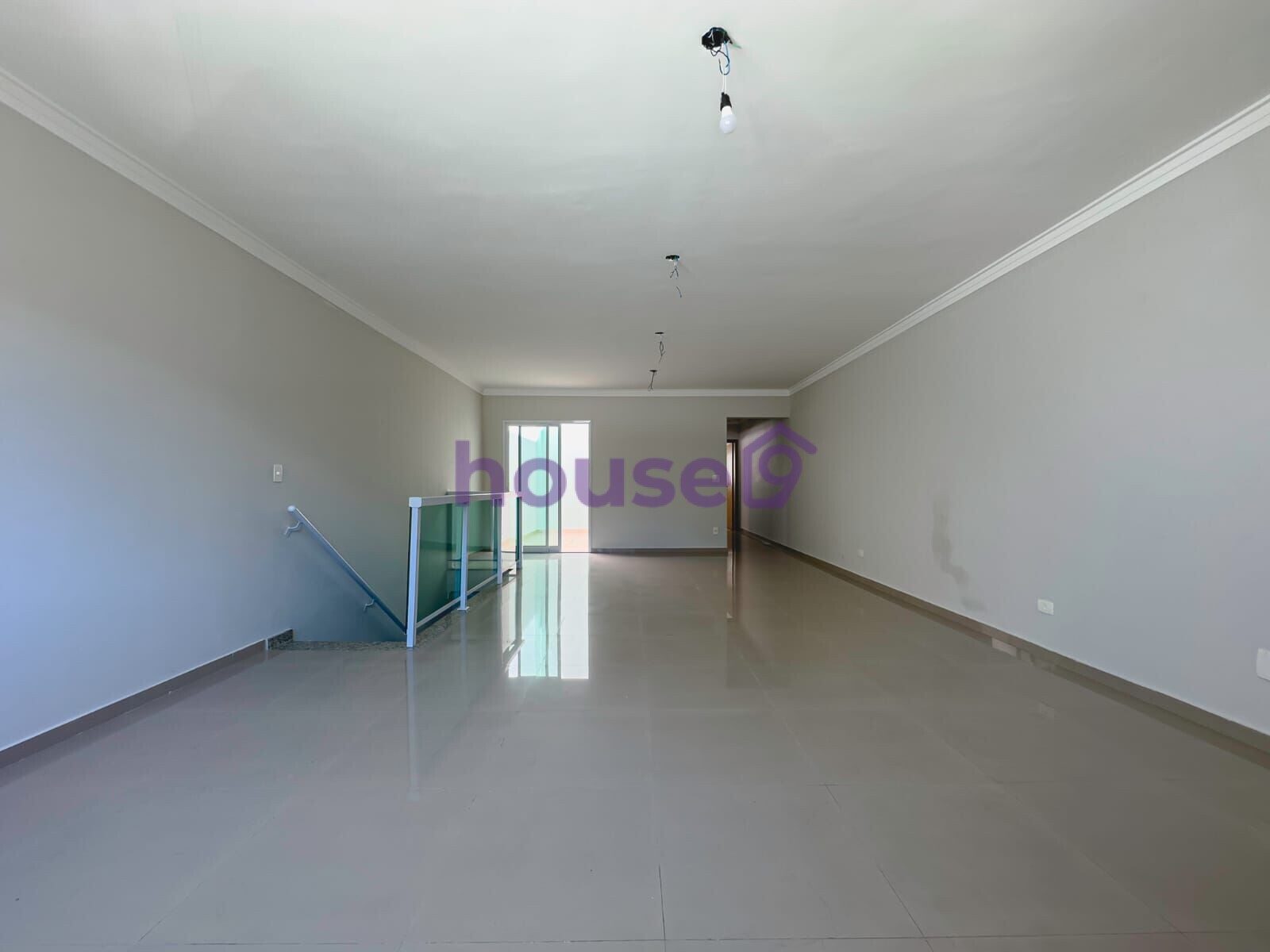 Sobrado à venda com 3 quartos, 214m² - Foto 2