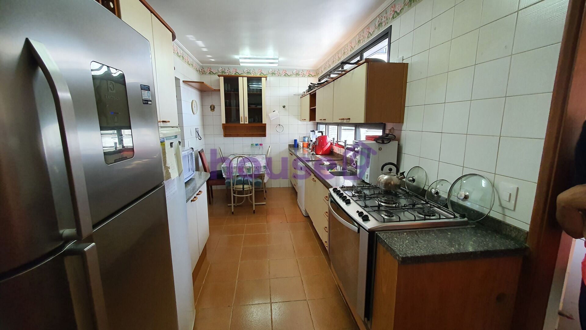 Apartamento à venda com 4 quartos, 156m² - Foto 2