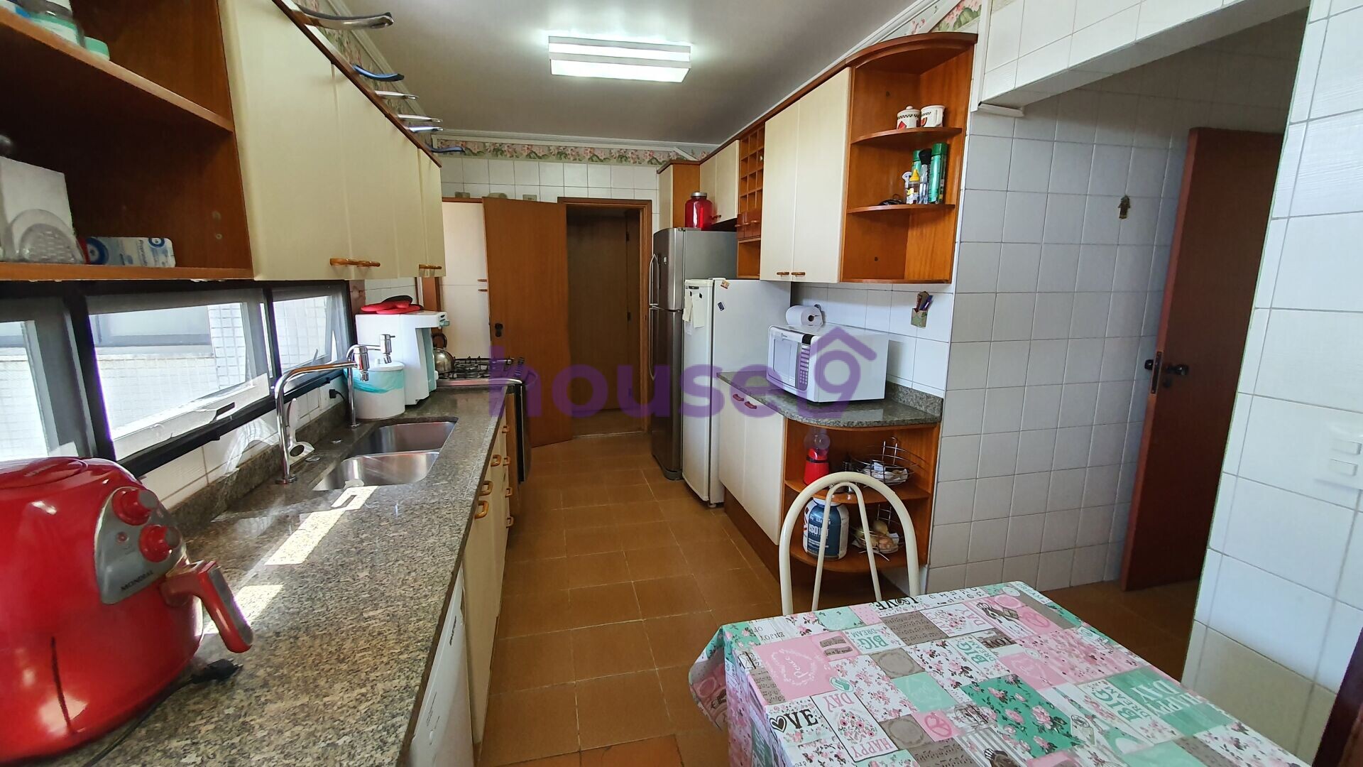 Apartamento à venda com 4 quartos, 156m² - Foto 3