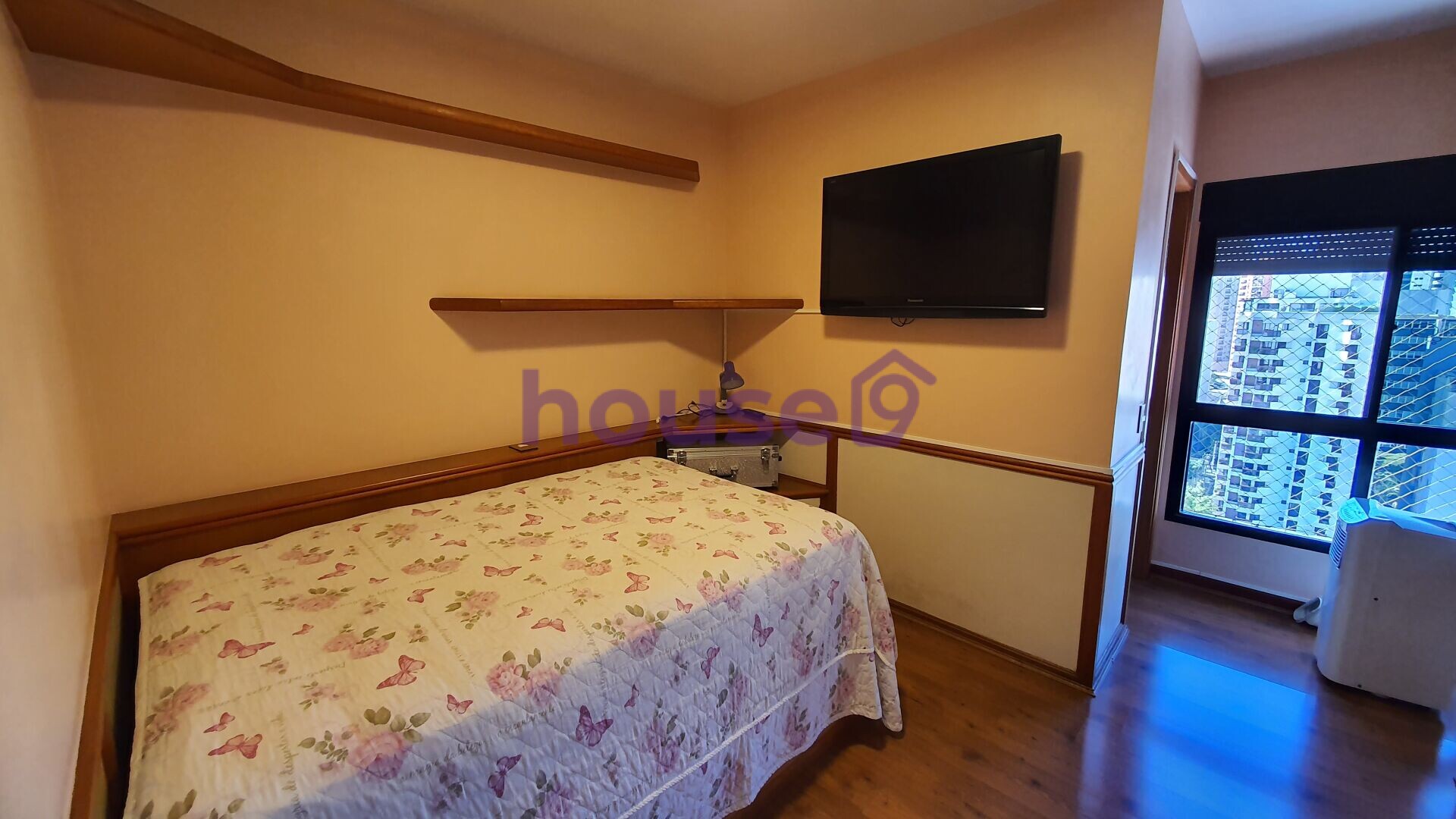 Apartamento à venda com 4 quartos, 156m² - Foto 17