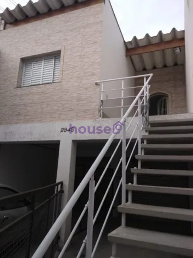 Sobrado à venda com 5 quartos, 250m² - Foto 1