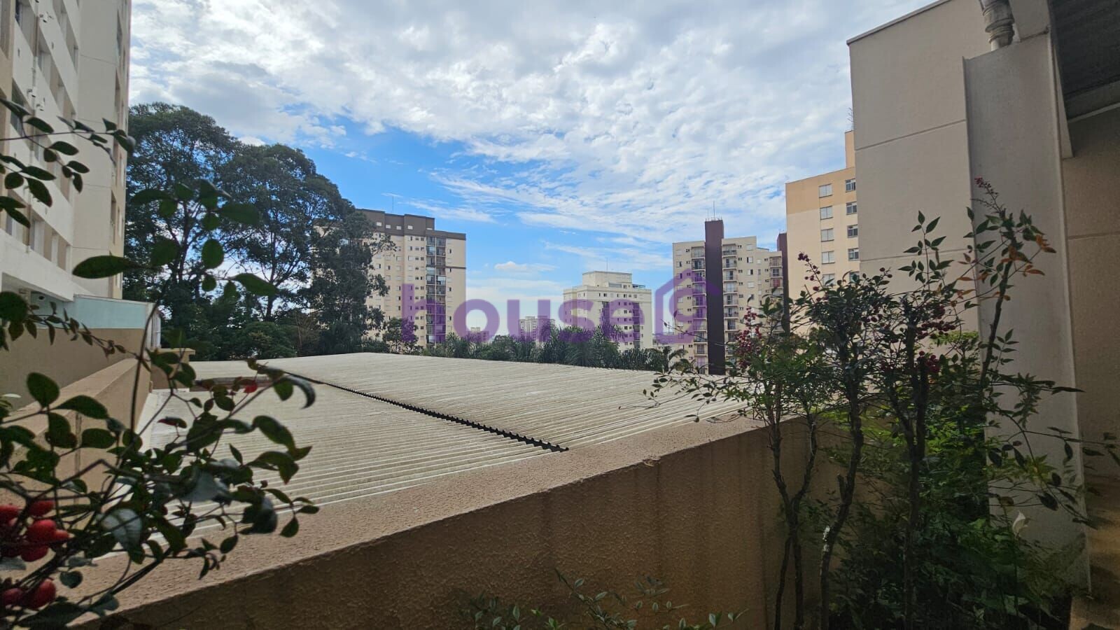 Apartamento à venda com 2 quartos, 67m² - Foto 4