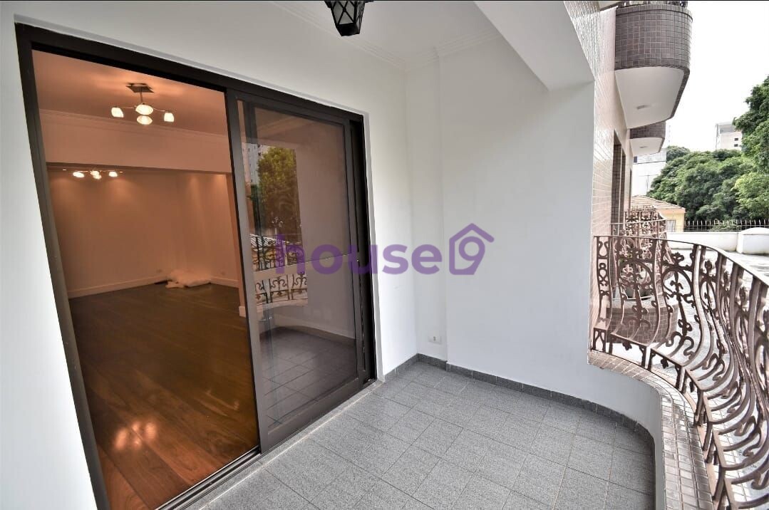 Apartamento à venda com 3 quartos, 131m² - Foto 3