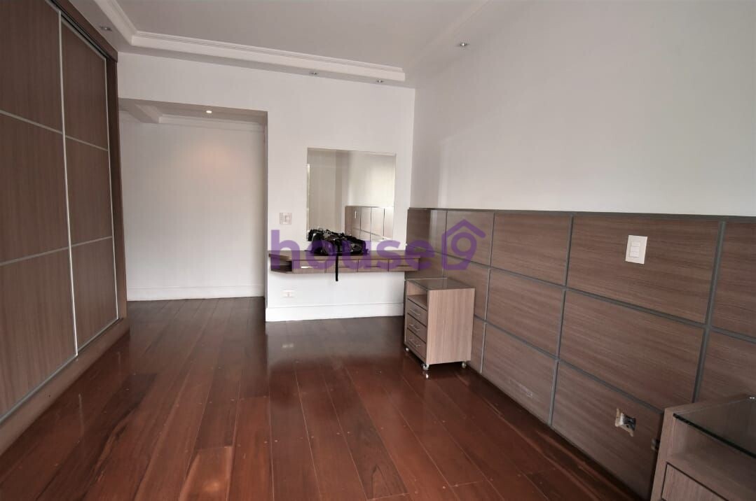 Apartamento à venda com 3 quartos, 131m² - Foto 9