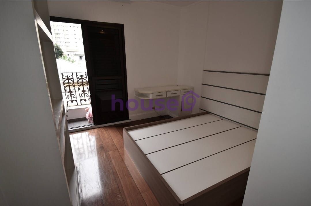 Apartamento à venda com 3 quartos, 131m² - Foto 12