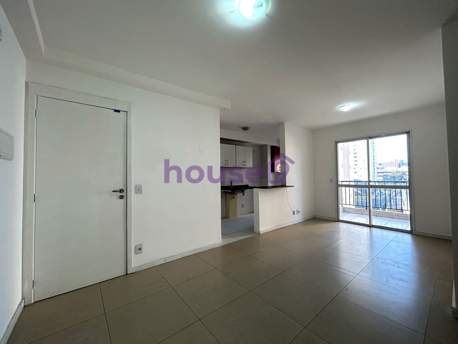 Apartamento à venda com 2 quartos, 69m² - Foto 1