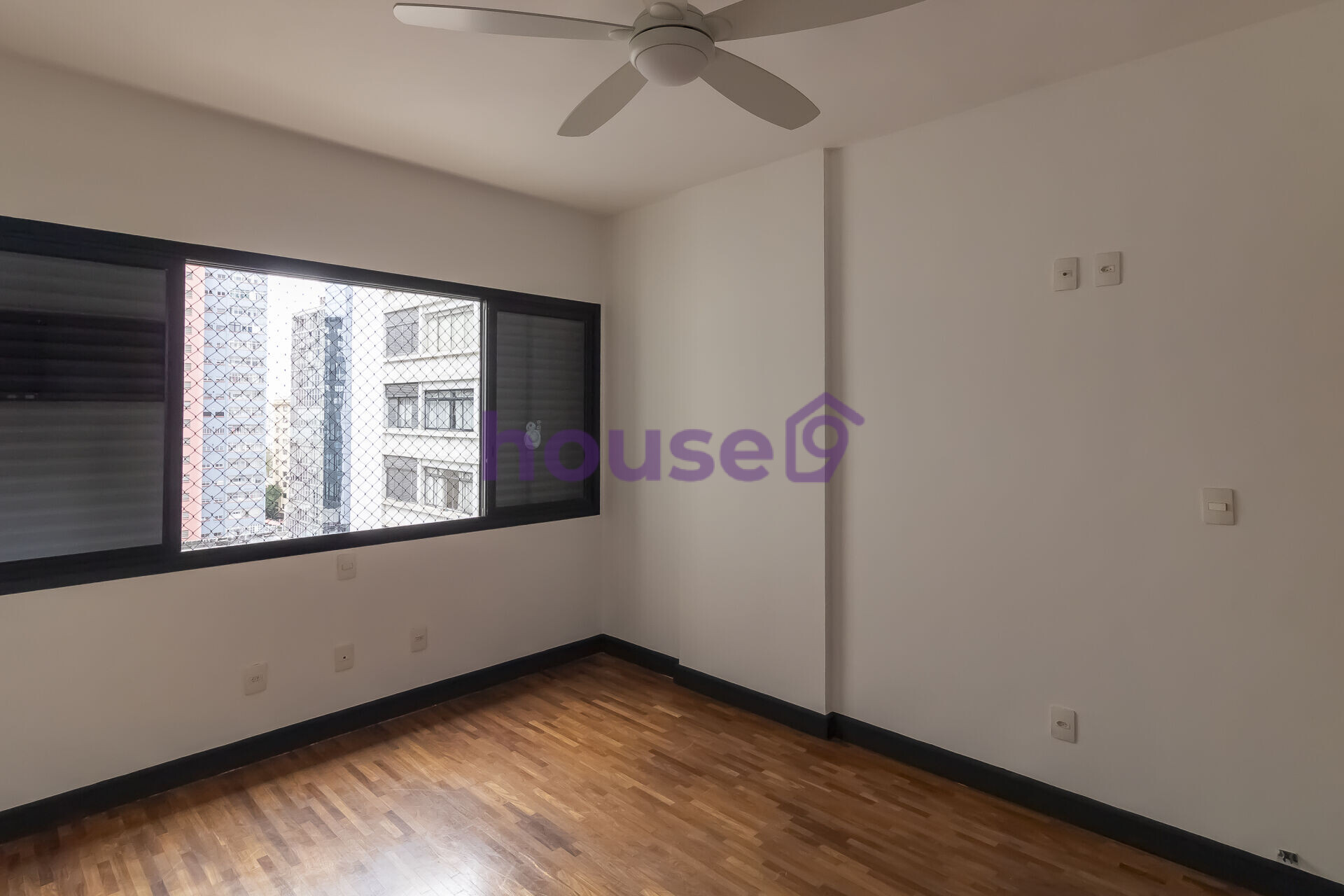 Apartamento para alugar com 2 quartos, 110m² - Foto 34