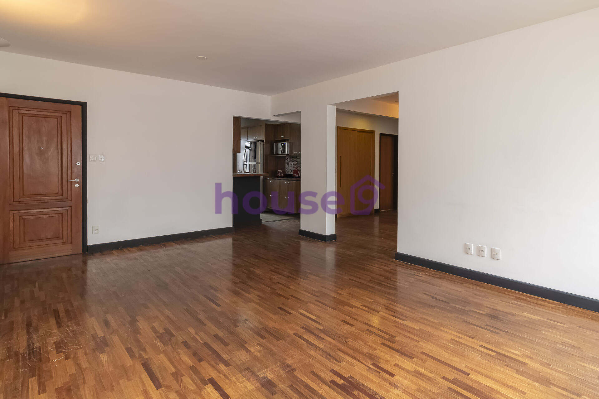 Apartamento para alugar com 2 quartos, 110m² - Foto 13