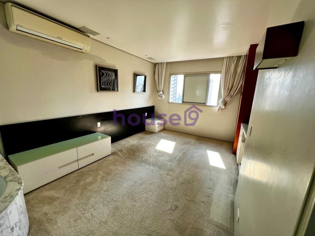 Apartamento à venda com 4 quartos, 220m² - Foto 18