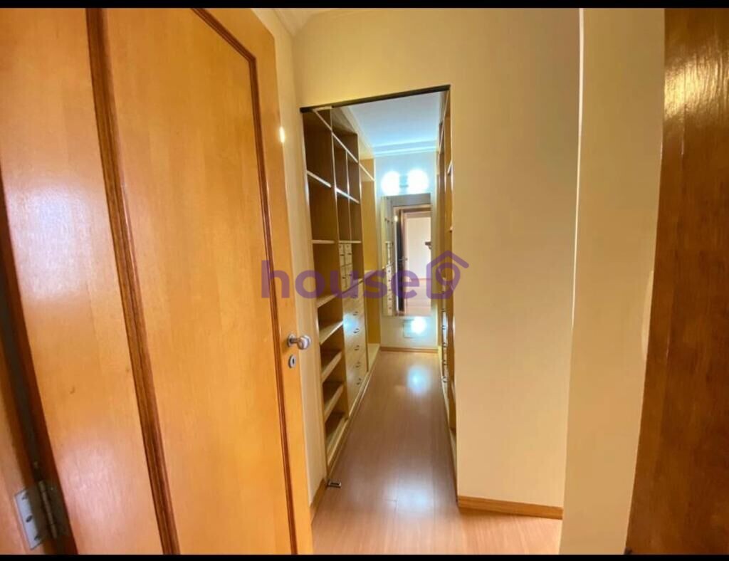 Apartamento à venda com 2 quartos, 70m² - Foto 2