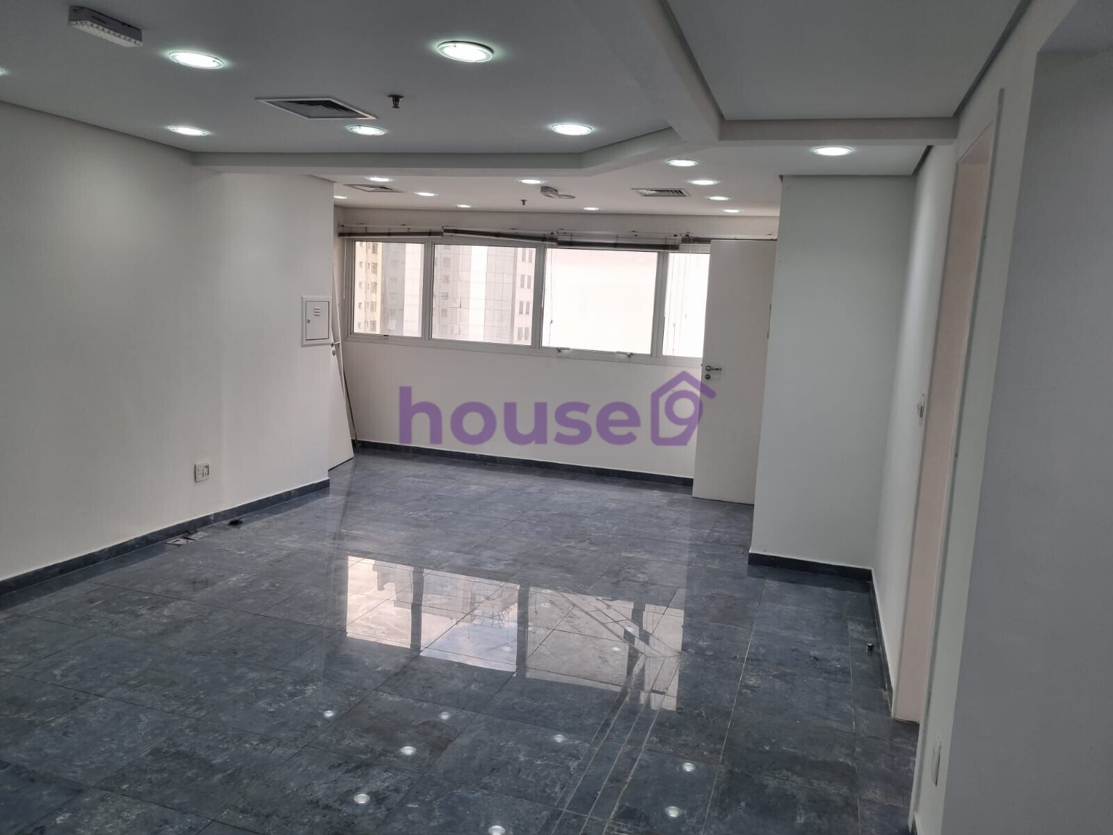 Conjunto Comercial-Sala para alugar, 61m² - Foto 1