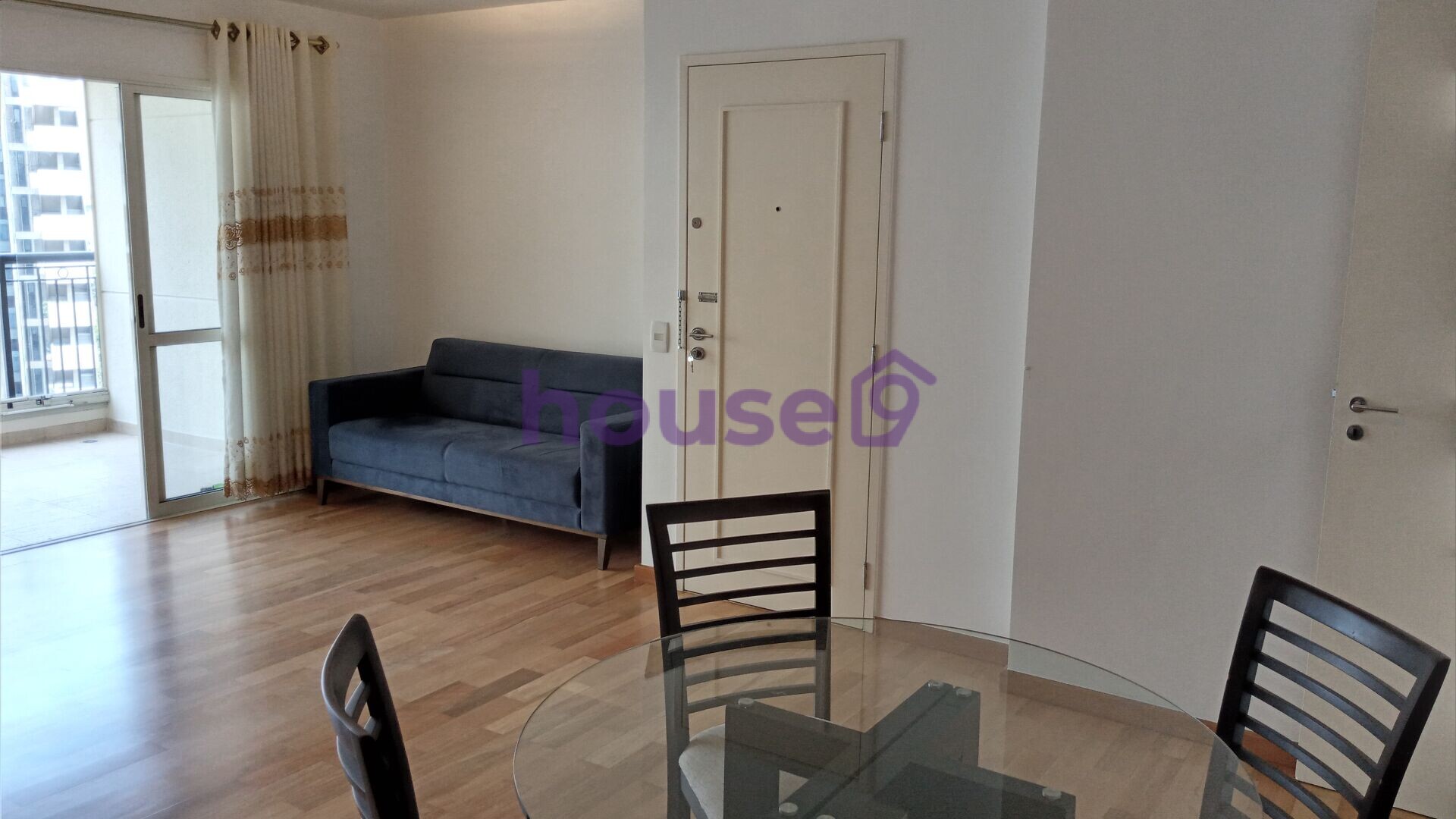 Apartamento para alugar com 3 quartos, 107m² - Foto 2