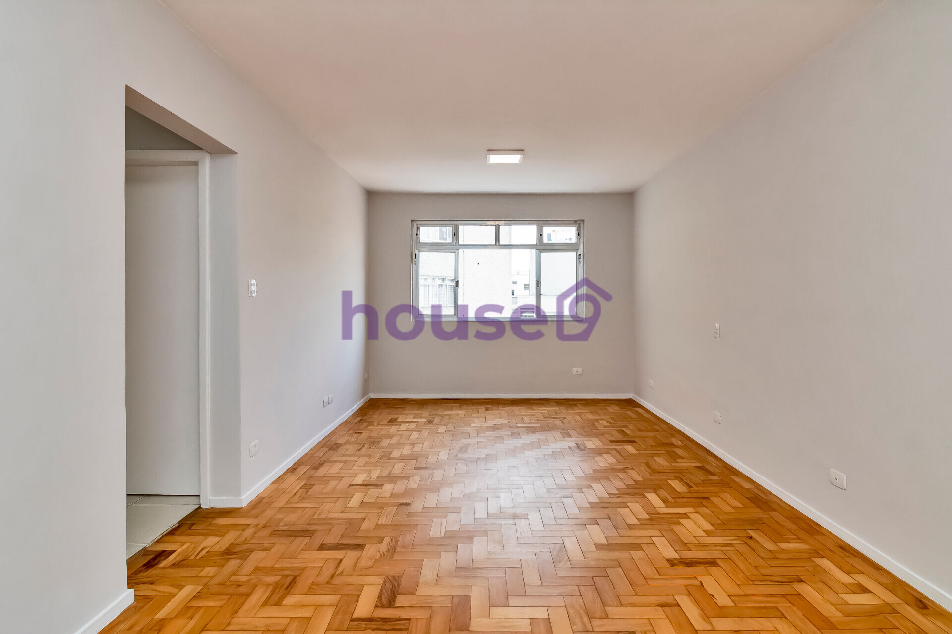 Apartamento à venda com 1 quarto, 32m² - Foto 2