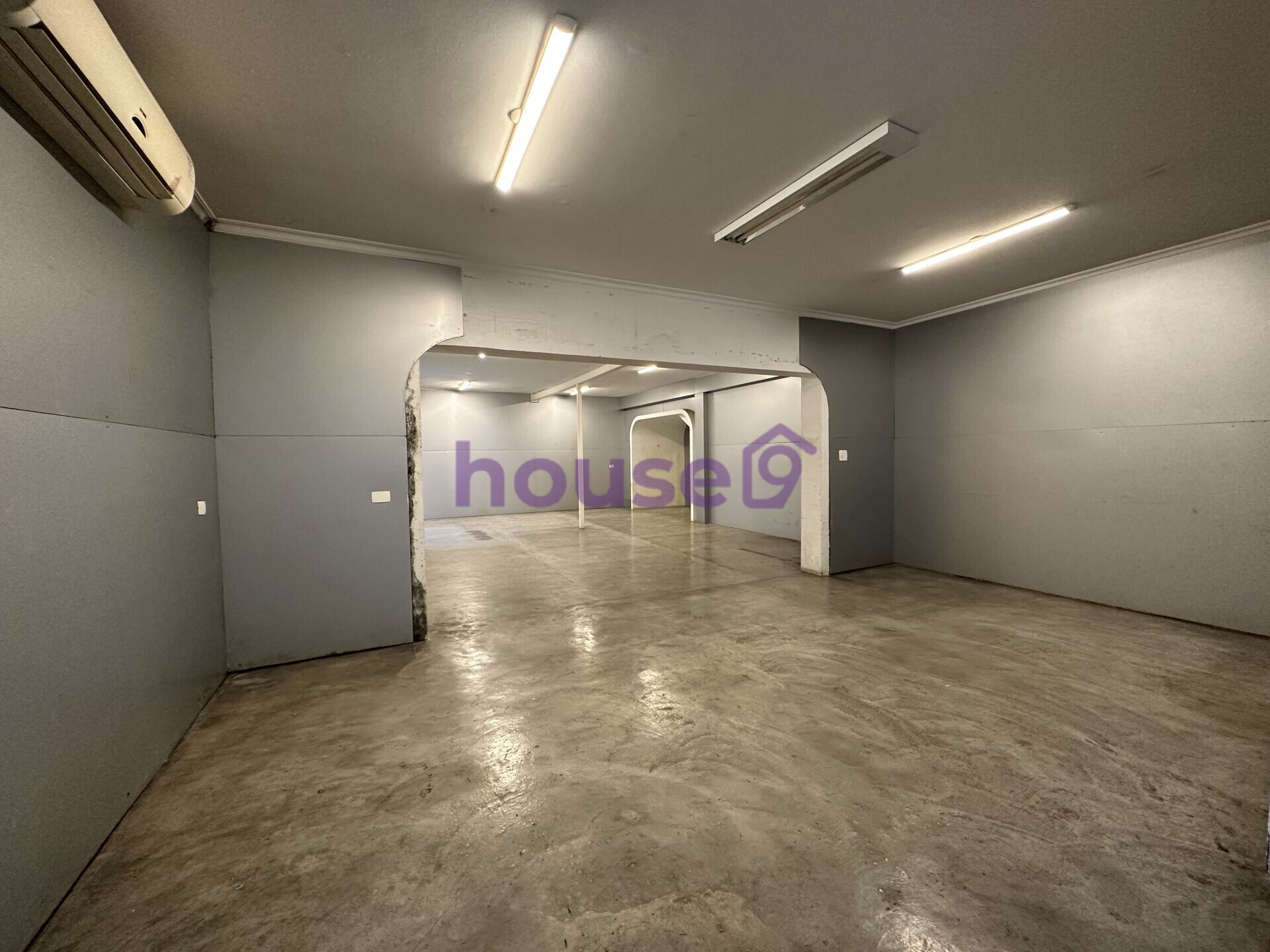 Casa para alugar com 6 quartos, 500m² - Foto 9