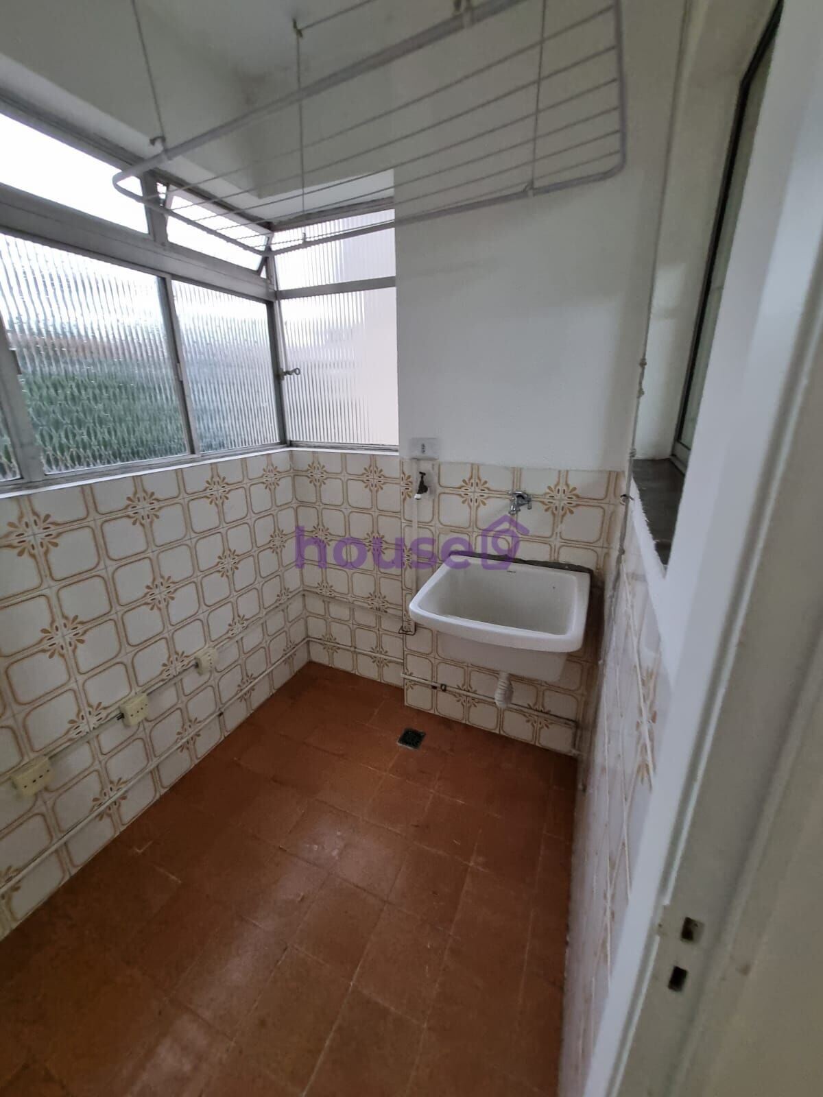 Apartamento à venda com 2 quartos, 70m² - Foto 4