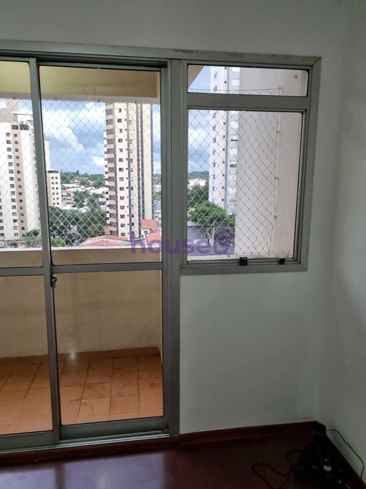 Apartamento à venda com 2 quartos, 70m² - Foto 3